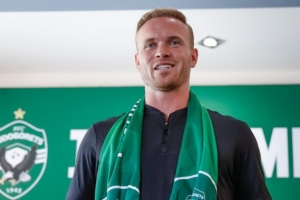 法尔克：拜仁想要卢多戈雷茨31岁门将鲍曼，两家俱乐部在谈判