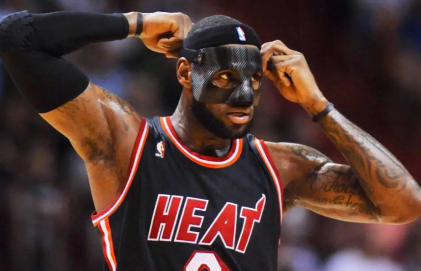 kaiyun-46+16+9！40+12+8！现役最强六边形战士，你配得上7000万年薪