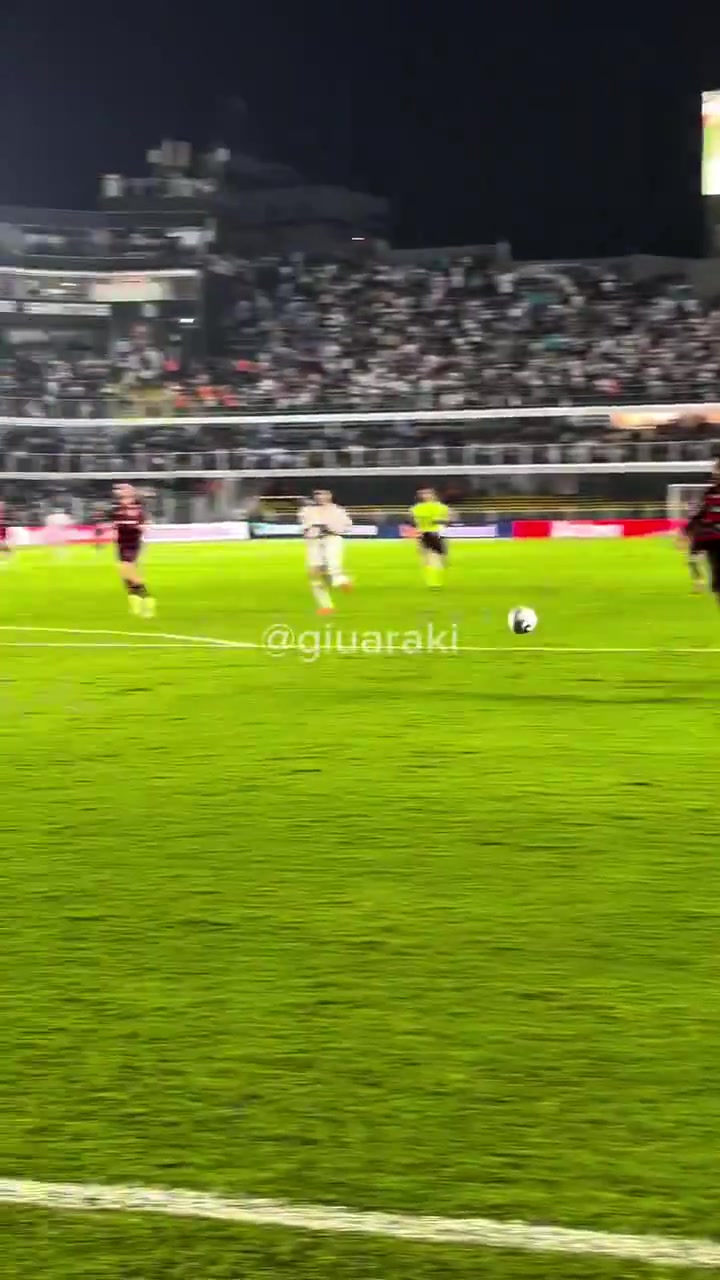 开云体育官网-📹天赋尽显！近距离看内马尔绝杀时刻：背身拿球晃过两人破门