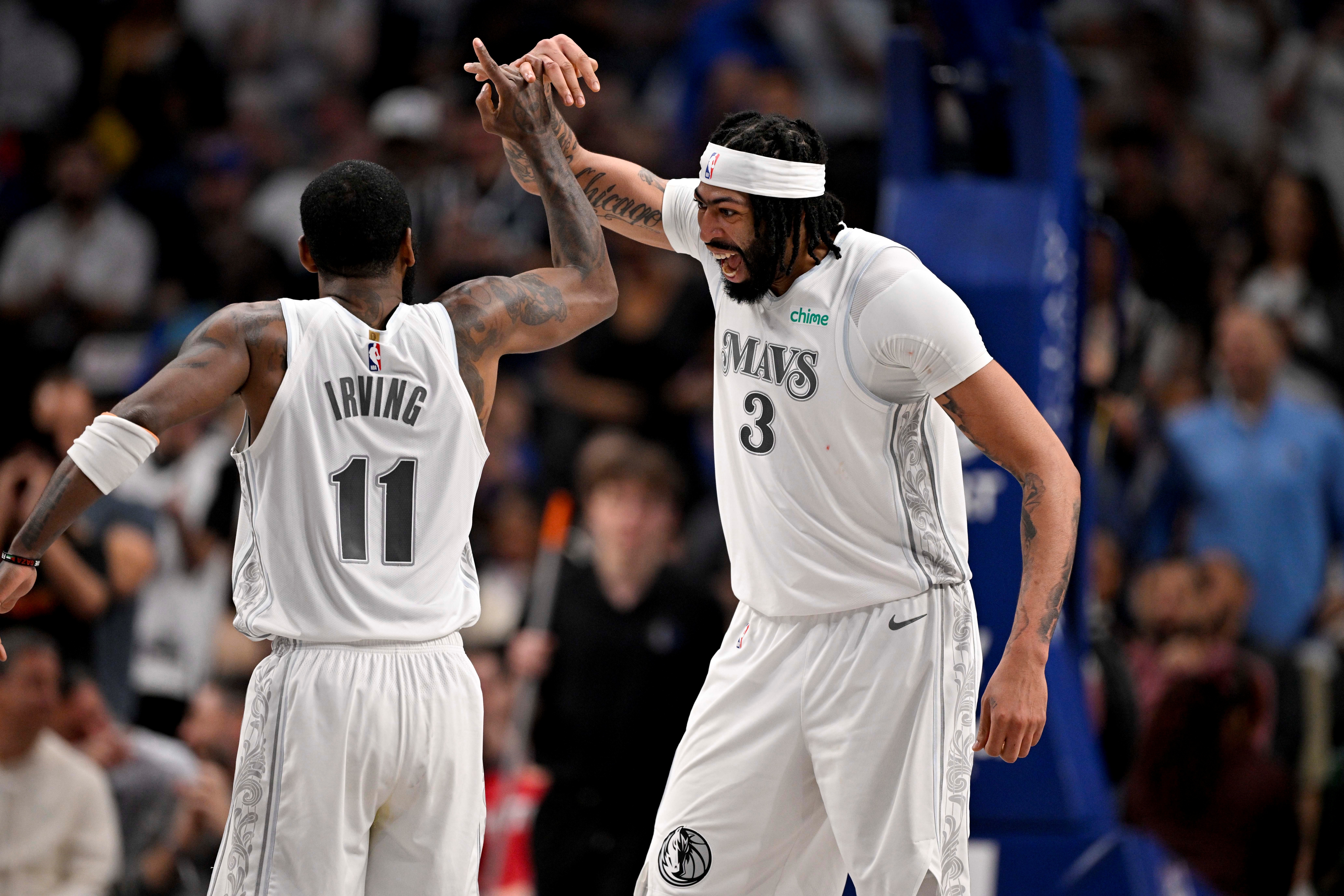 开云官网-侠记：欧文与戴维斯的合同年限已对齐 27-28赛季都拥有球员选项