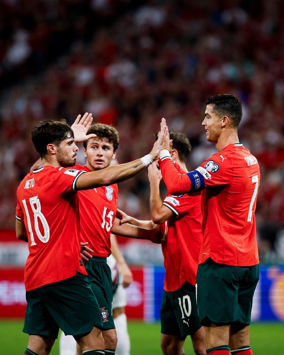 开云-C罗赛后社媒：两场比赛，两场胜利！加油，葡萄牙