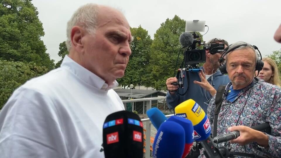 开云体育下载-赫内斯：只要诺伊尔身体健康，他就必须参加世界杯